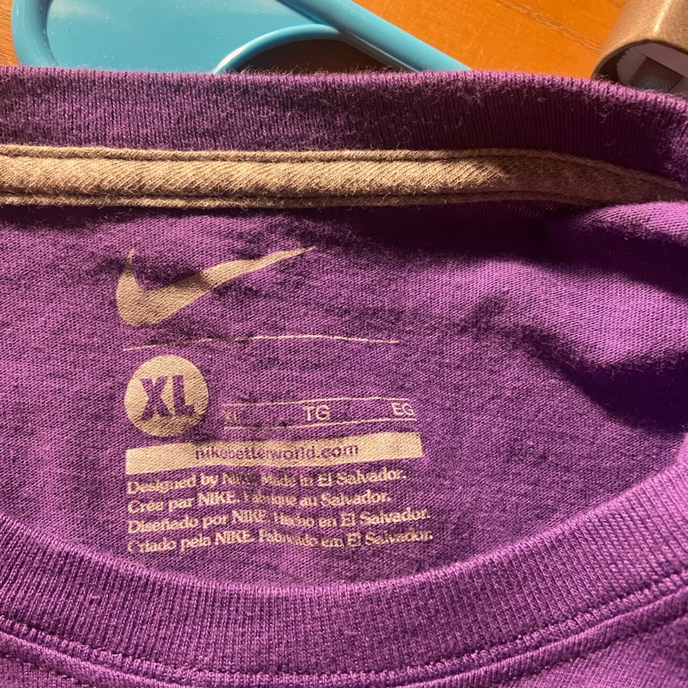 Short sleeve Nike purple shirt